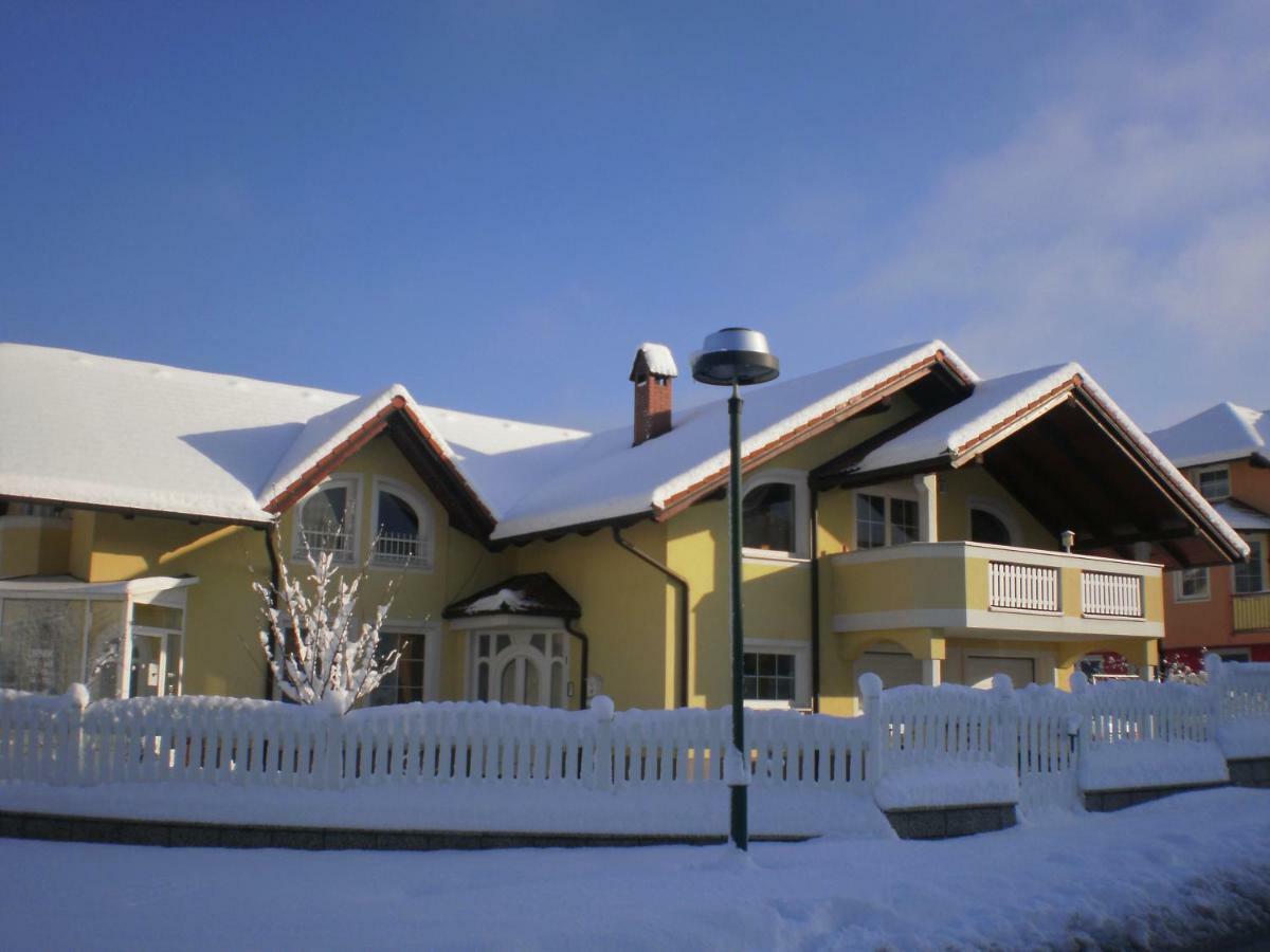 Yellow Dreamhouse Postojna Eksteriør bilde