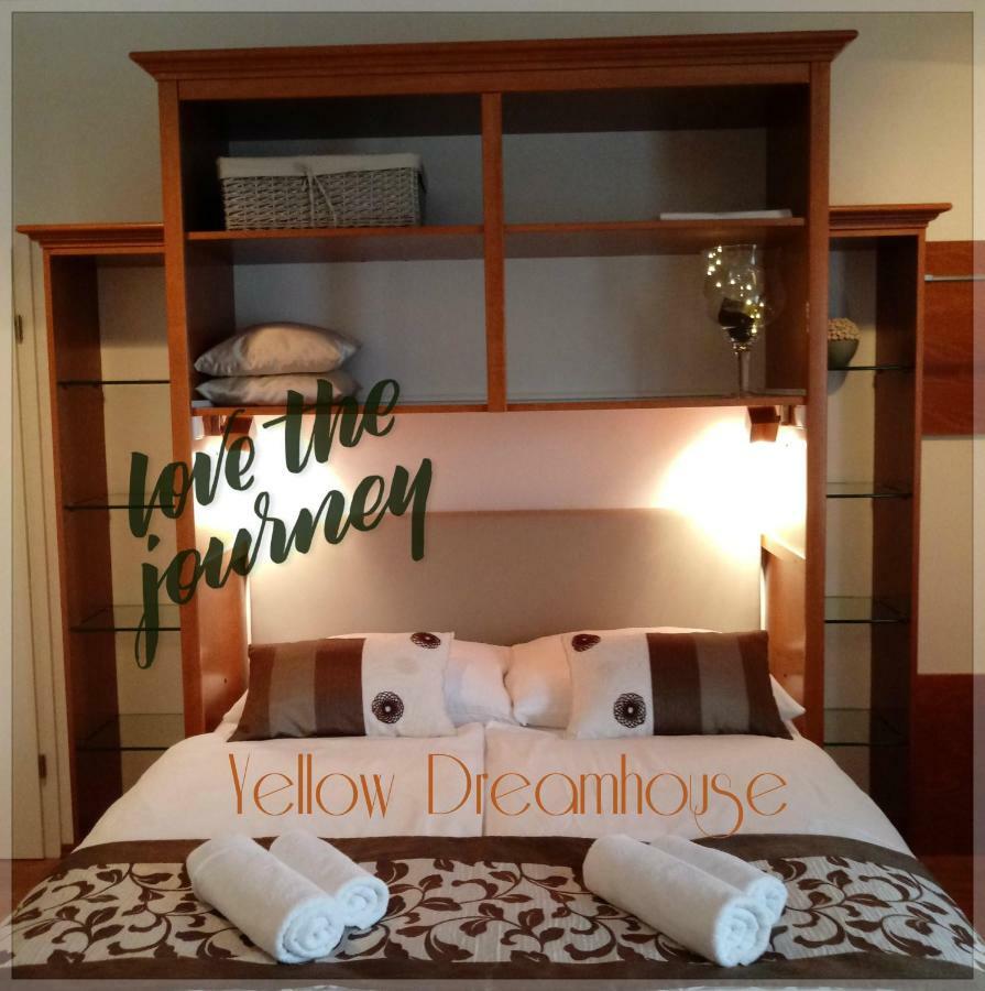 Yellow Dreamhouse Postojna Eksteriør bilde